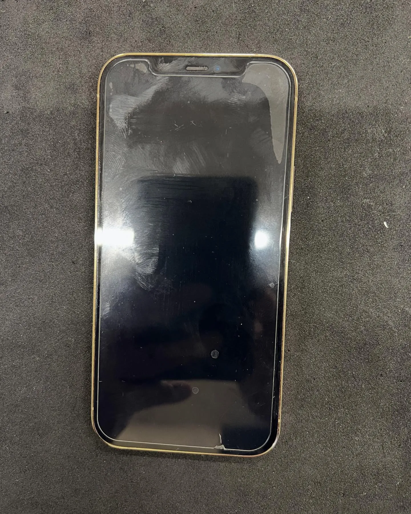 iPhone 12proのイヤースピーカー修理