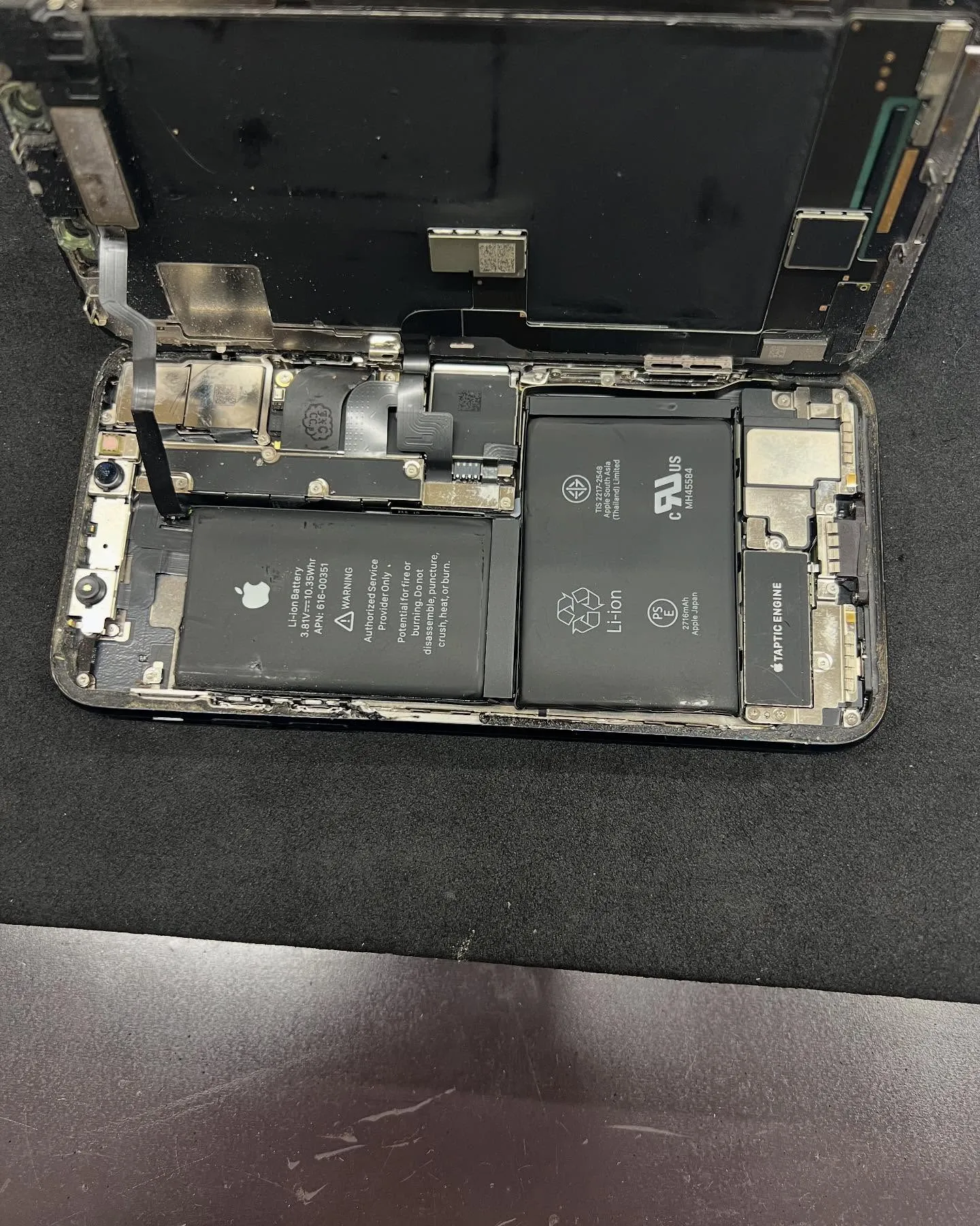 iPhoneXの充電コネクター修理