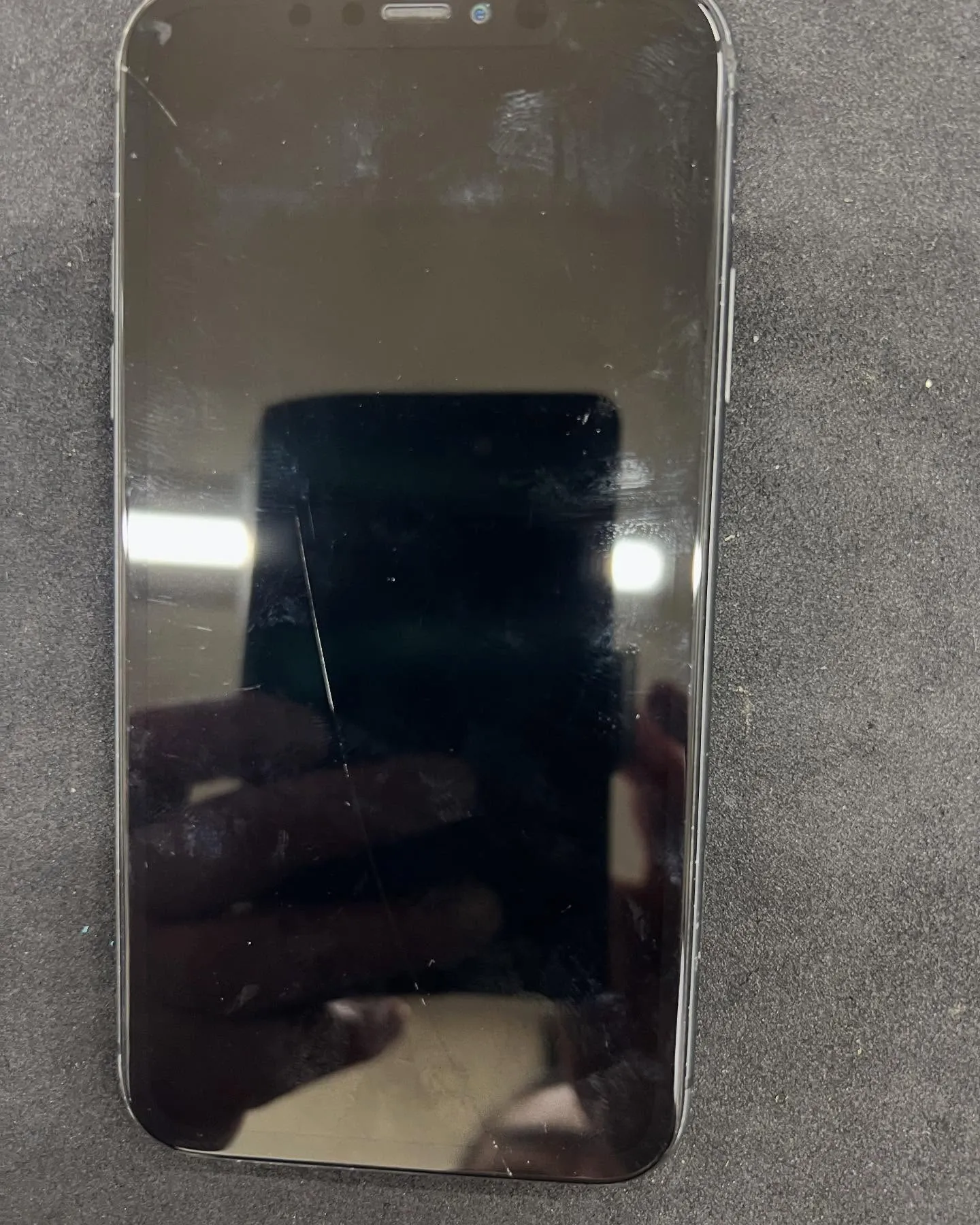 iPhone11の画面修理
