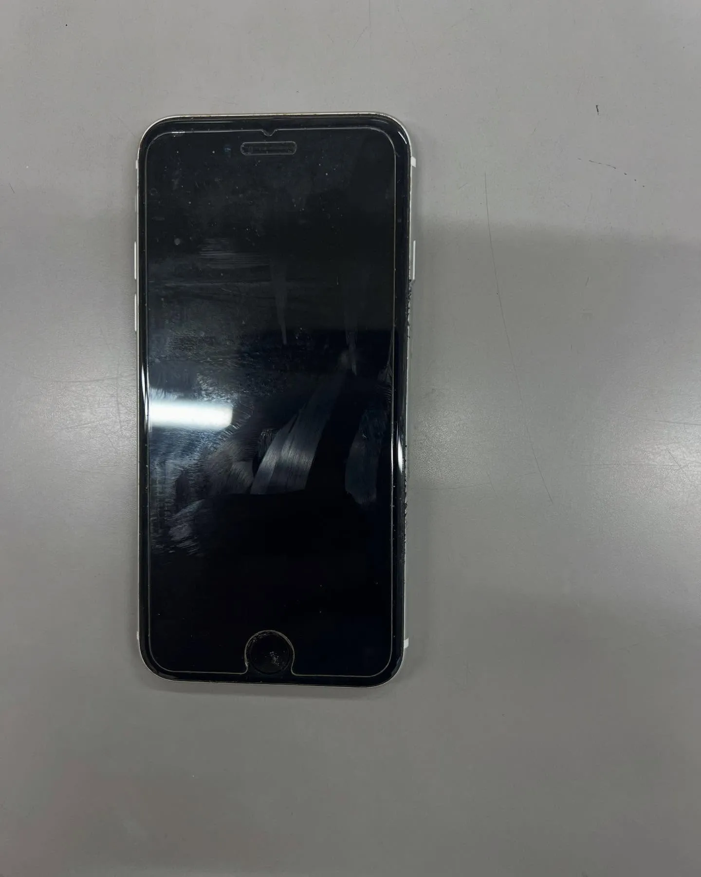 iPhone SE2のバッテリー交換