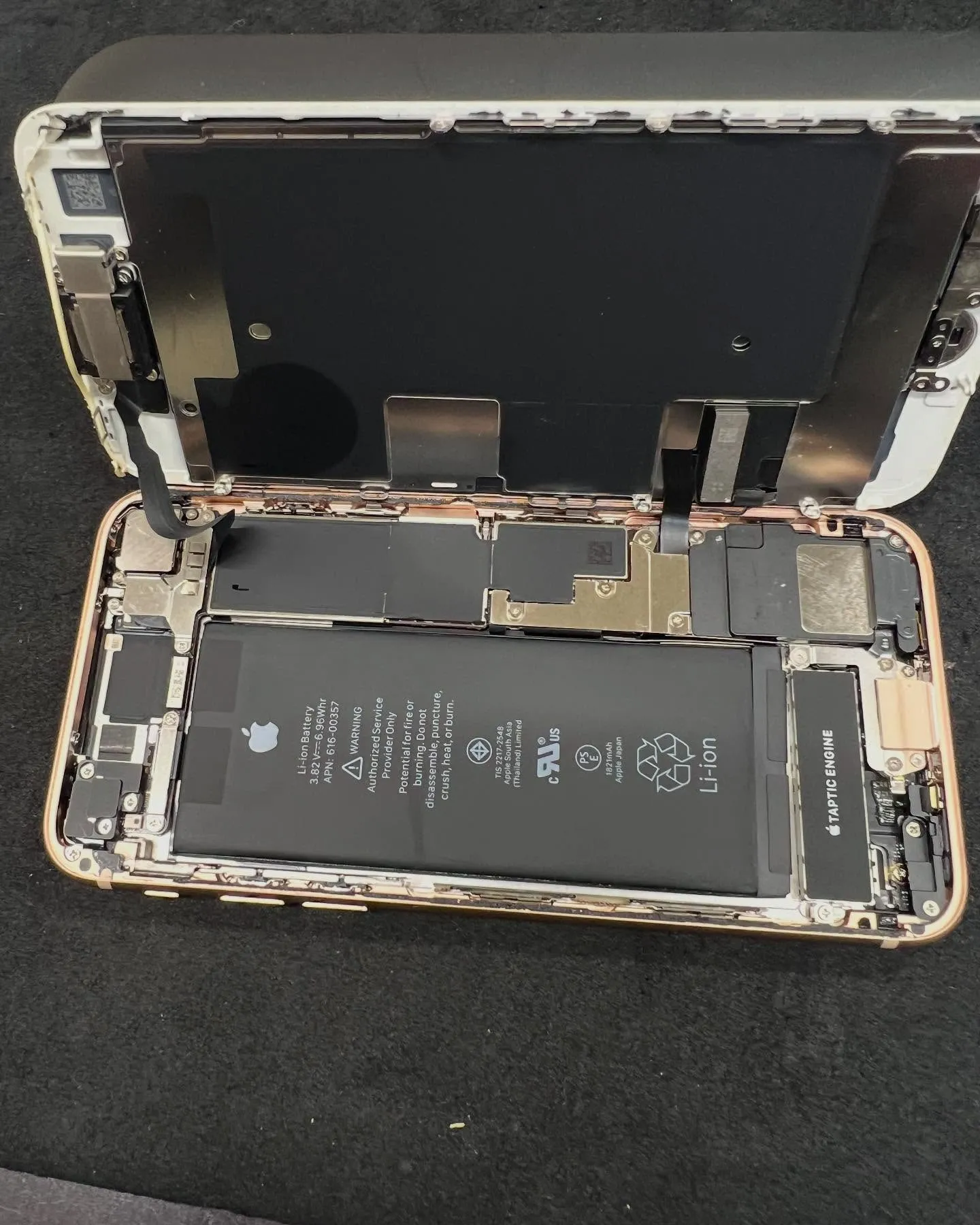 iPhone8のバッテリー交換