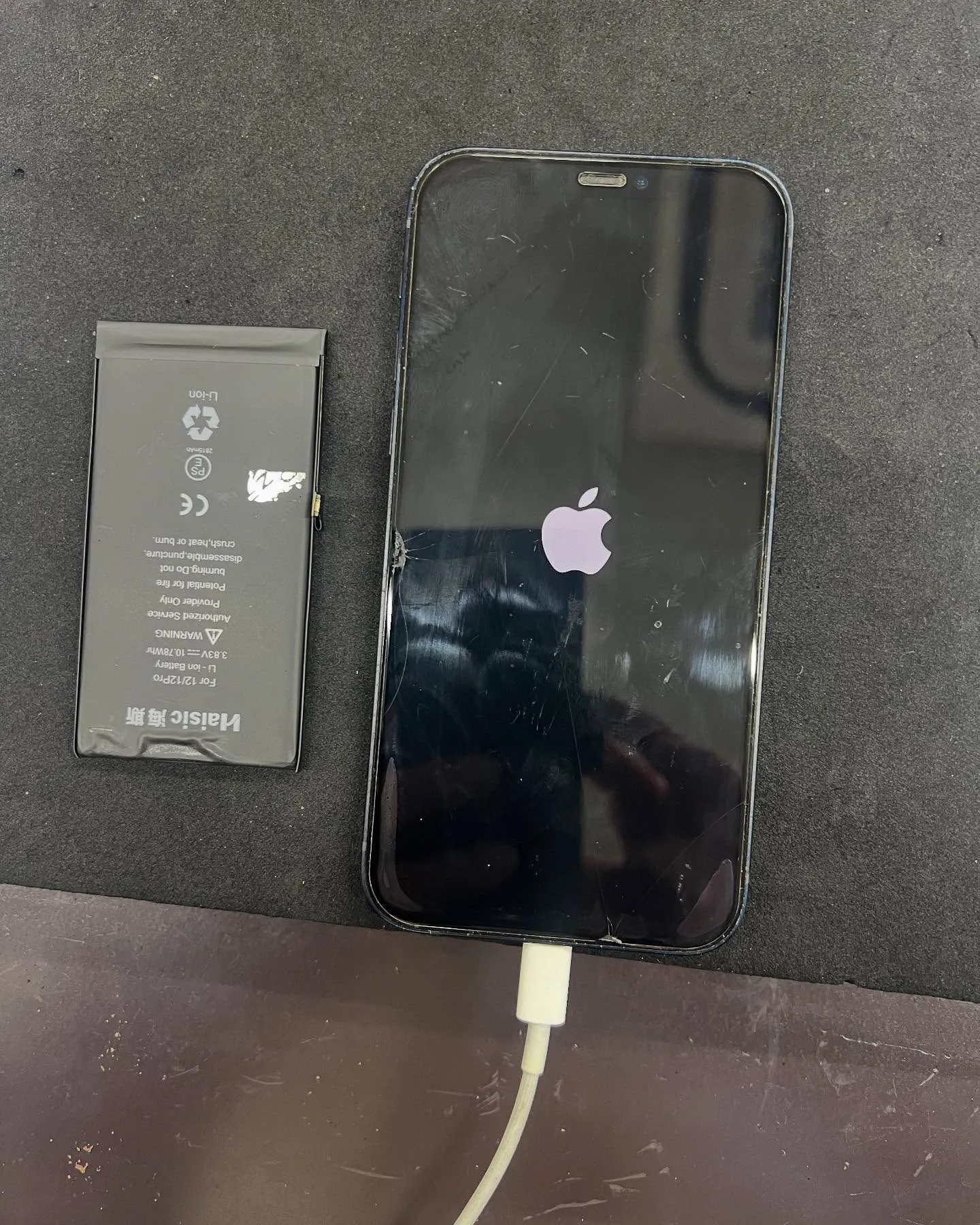 iPhone 12proのバッテリー交換