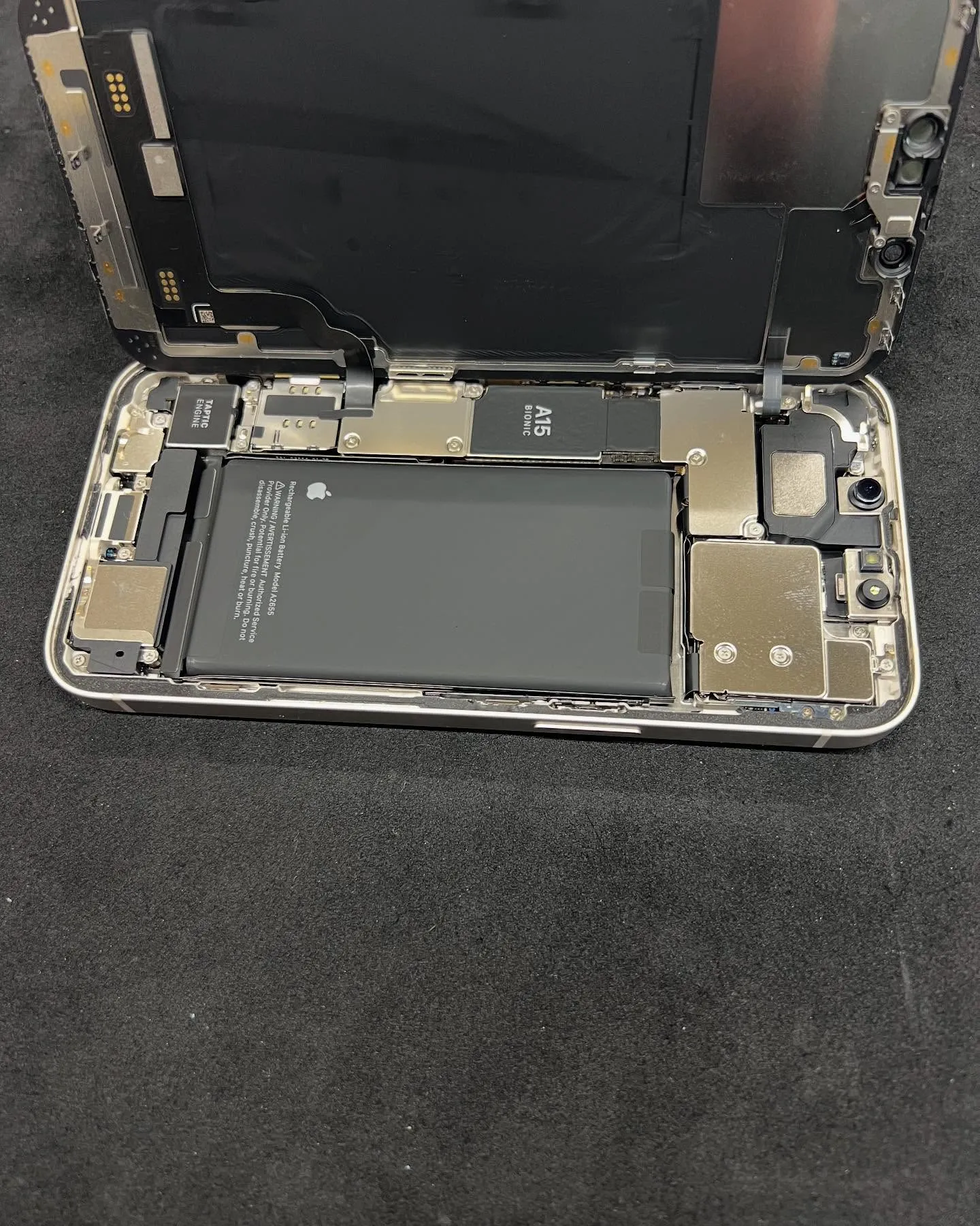 iPhone13のバッテリー交換