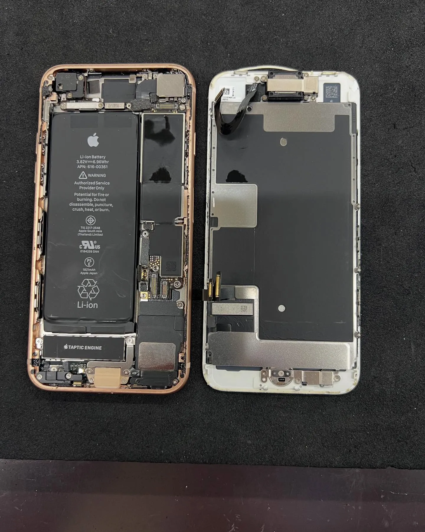 iPhone8の画面修理と背面パネル交換