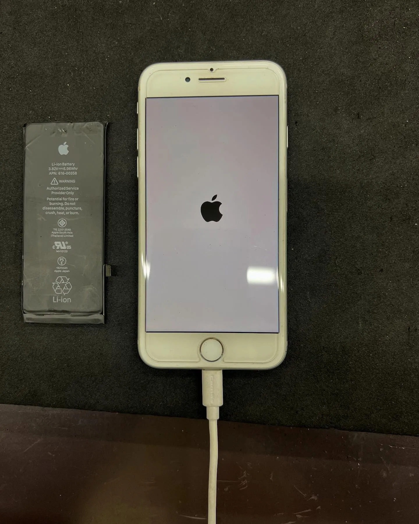 iPhone8のバッテリー交換