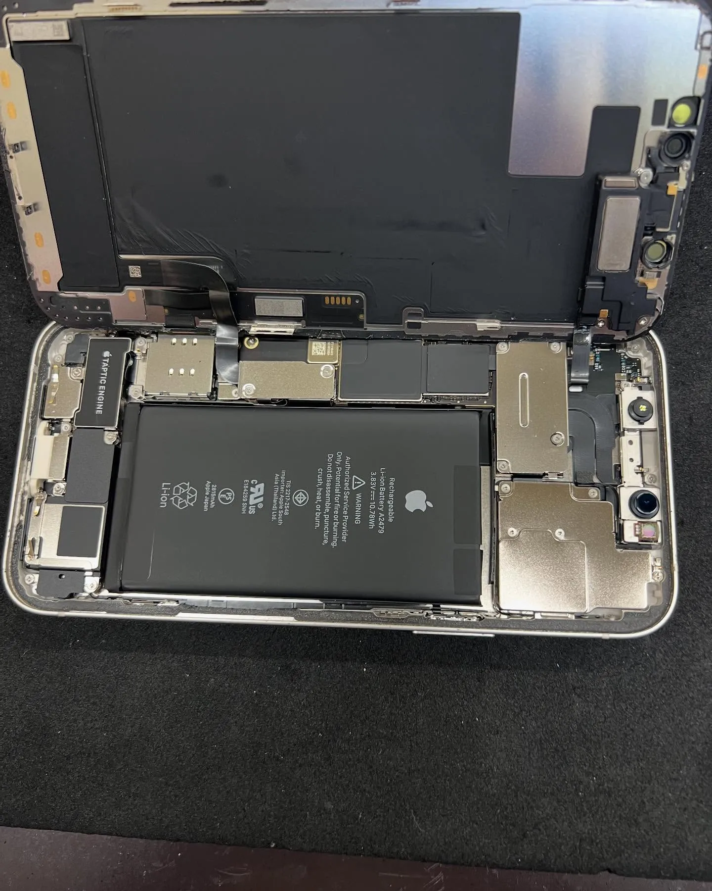 iPhone 12proの画面修理