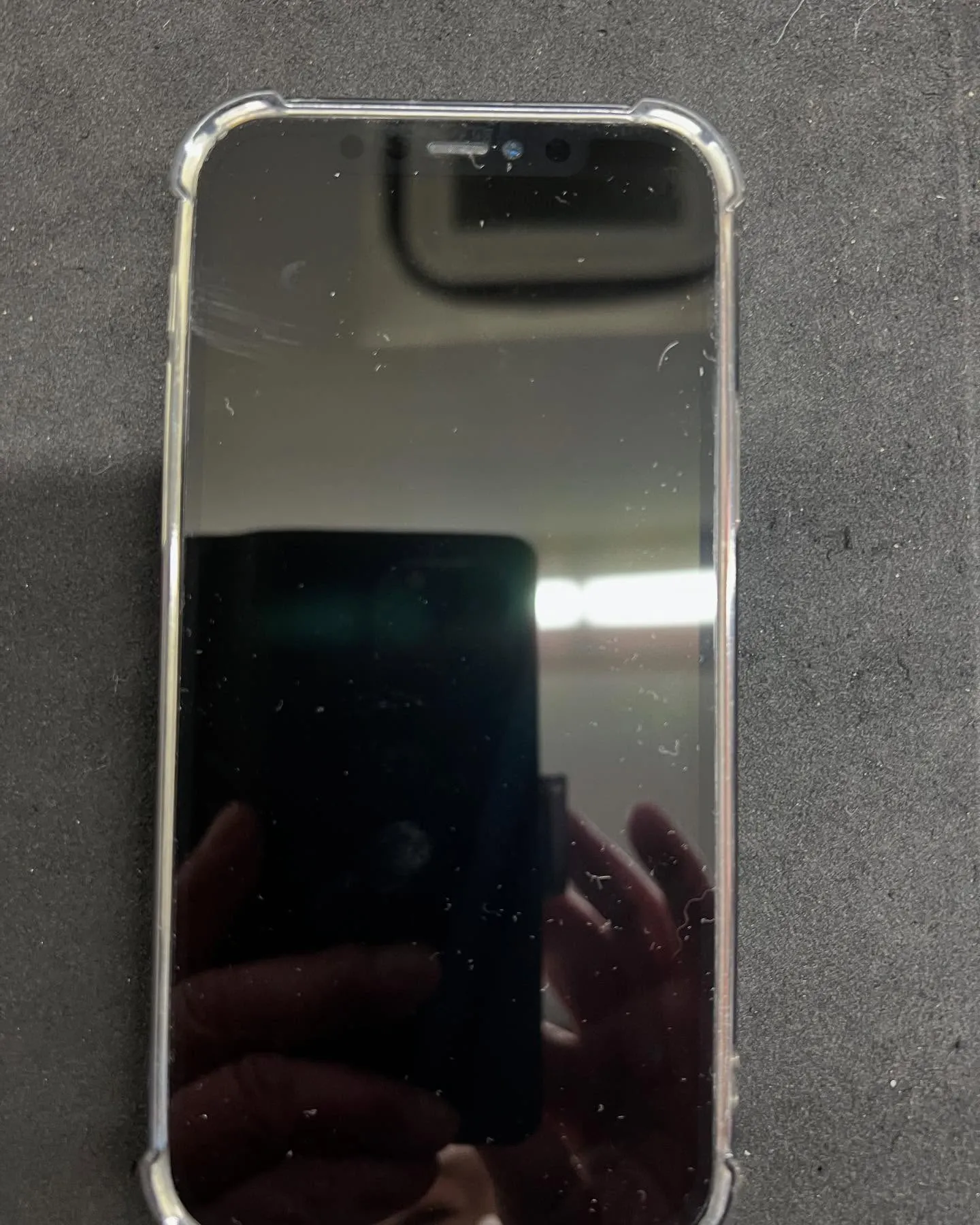 iPhone 12proの画面修理