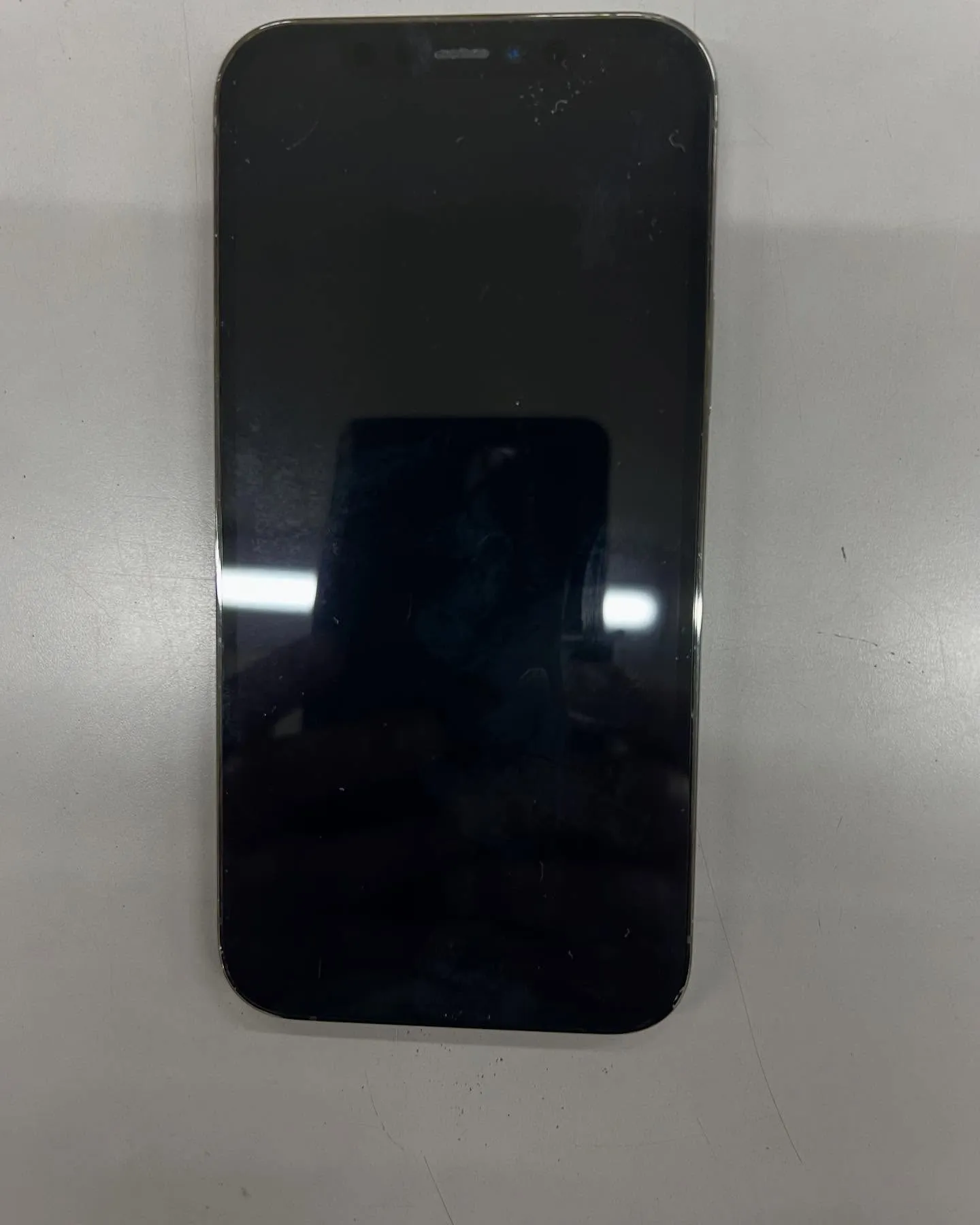 iPhone 12proのバッテリー交換