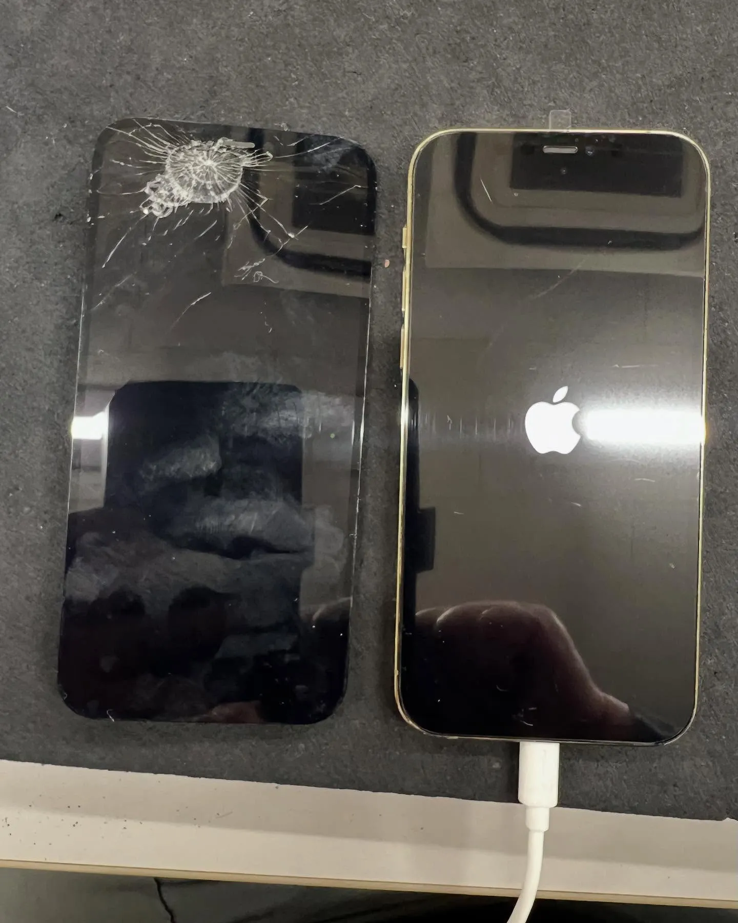 iPhone12の画面修理