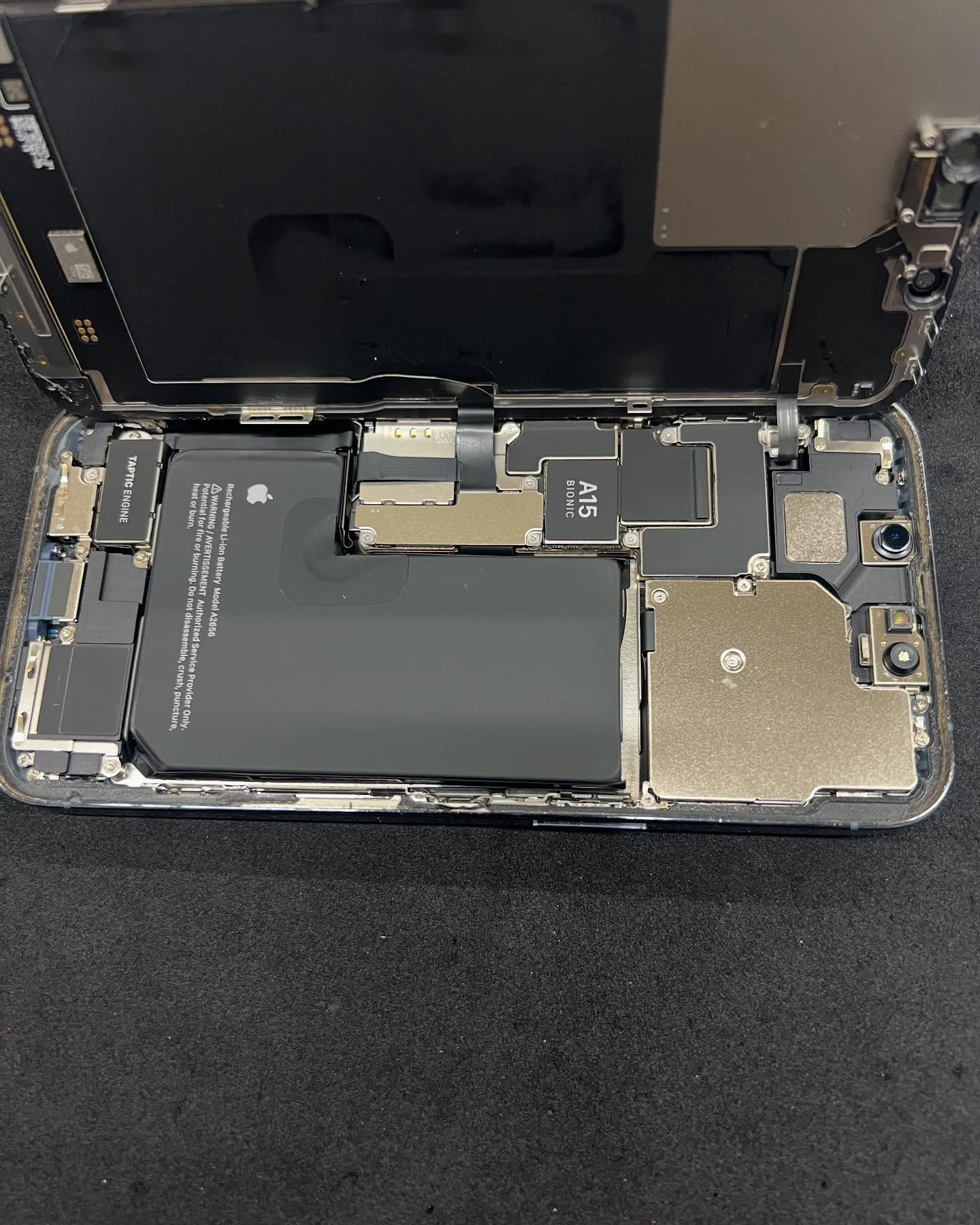 iPhone13pro のバッテリー交換