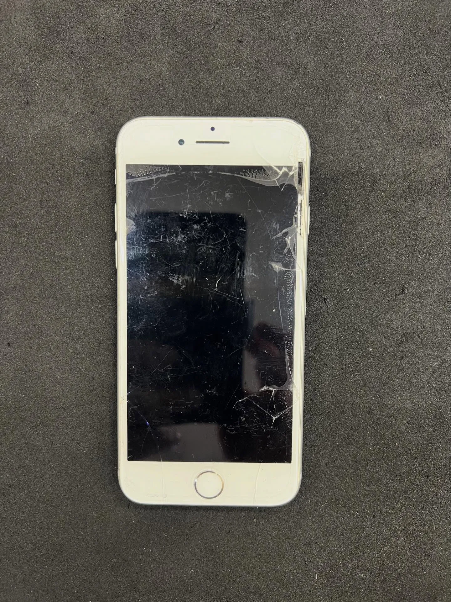 iPhone7の画面修理