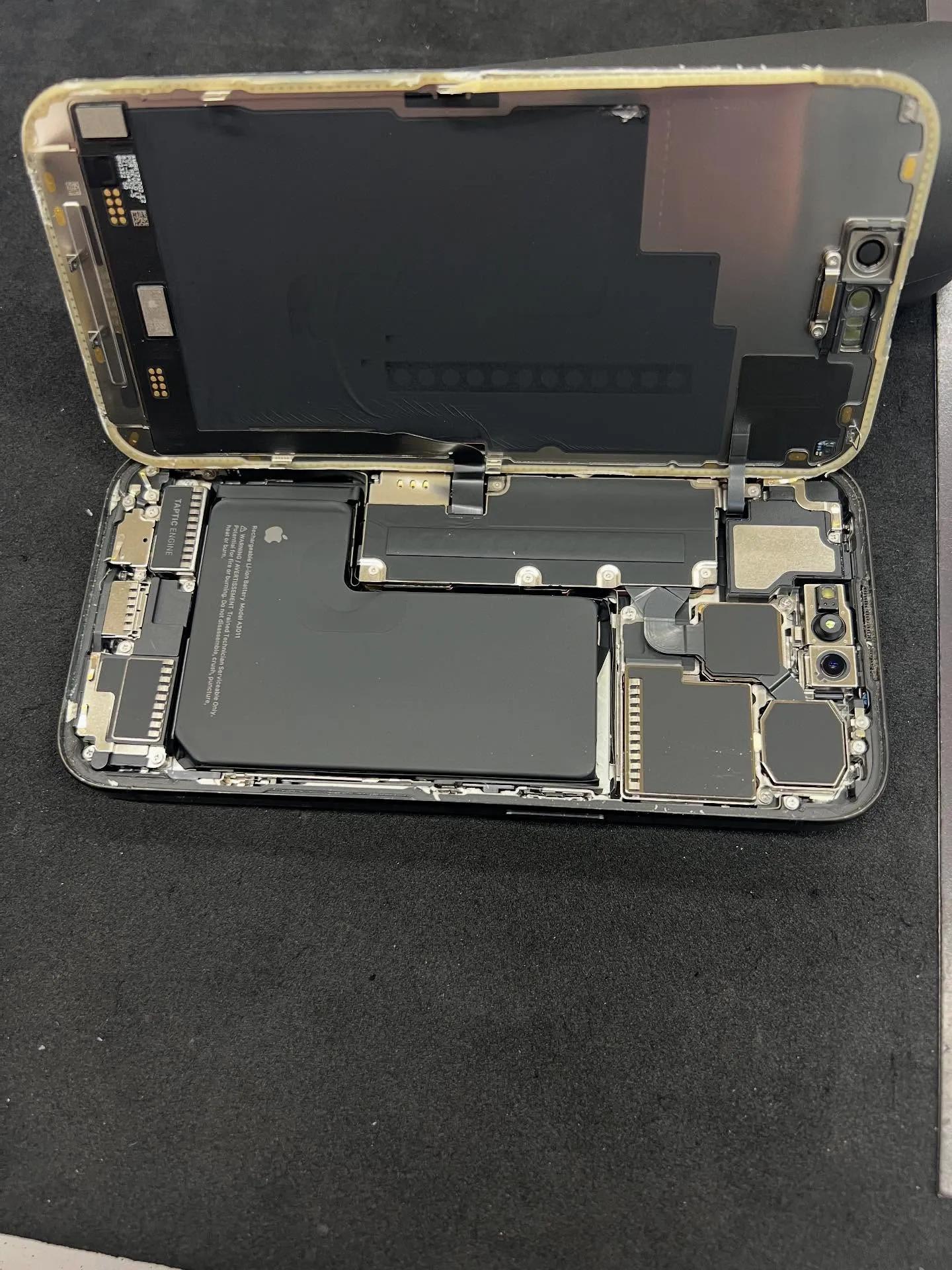 iPhone 15proの画面修理