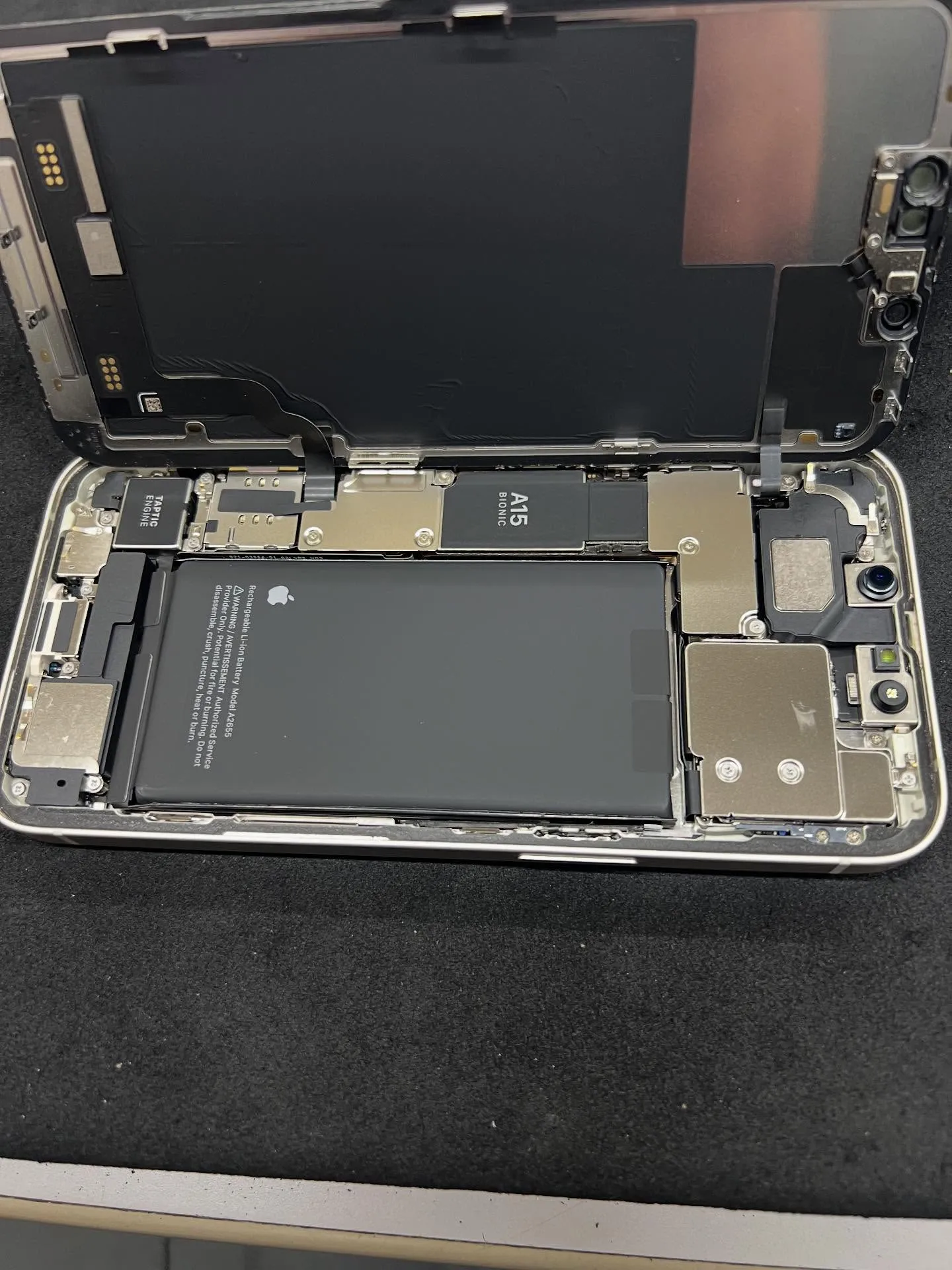 iPhone13のバッテリー交換