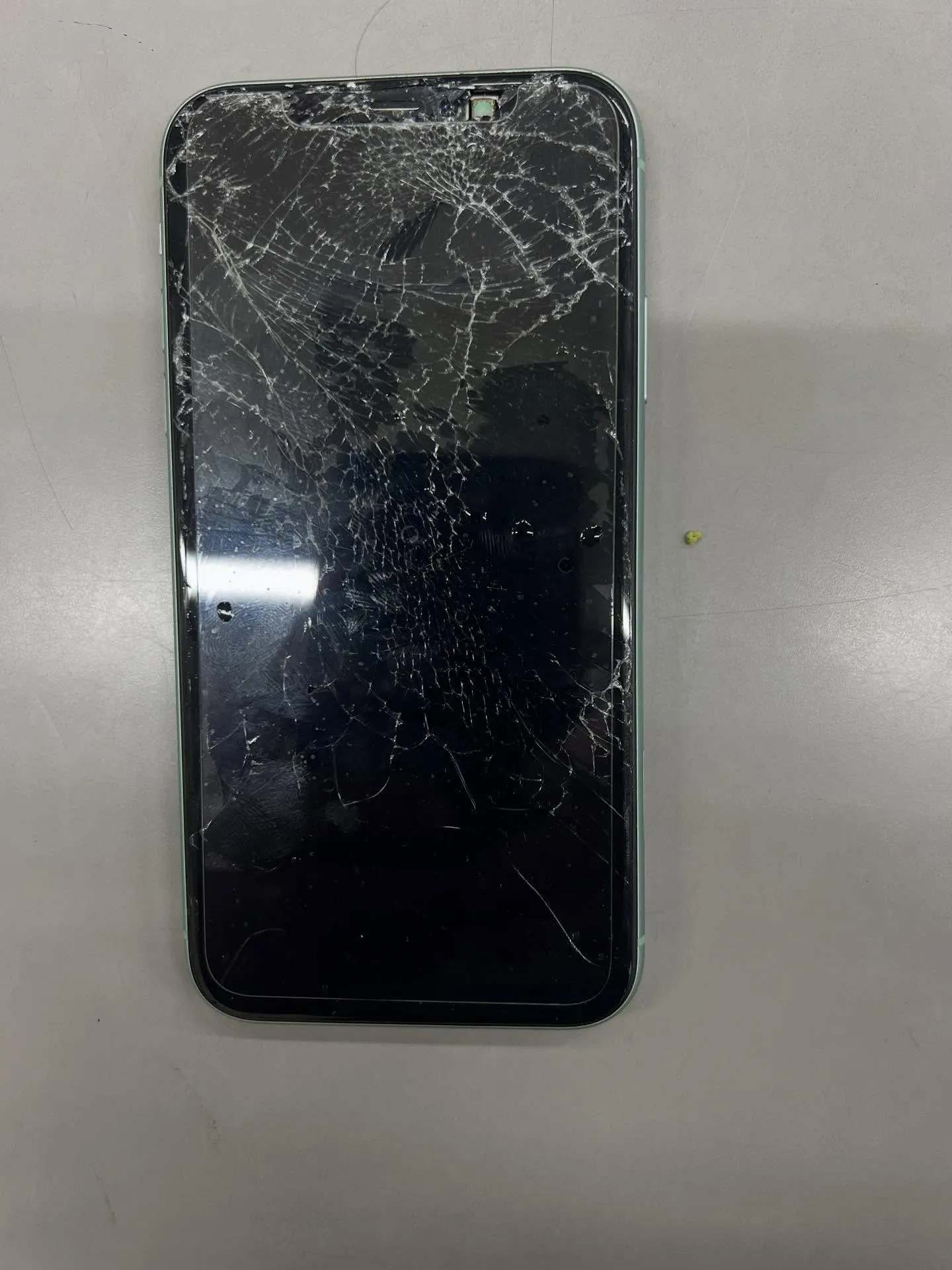 iPhone11の画面修理