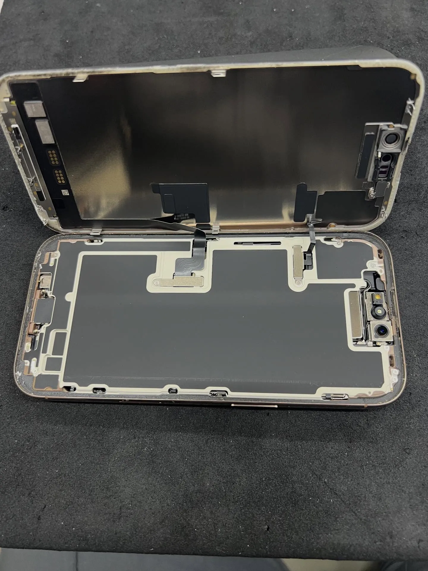 iPhone 16Proの画面修理
