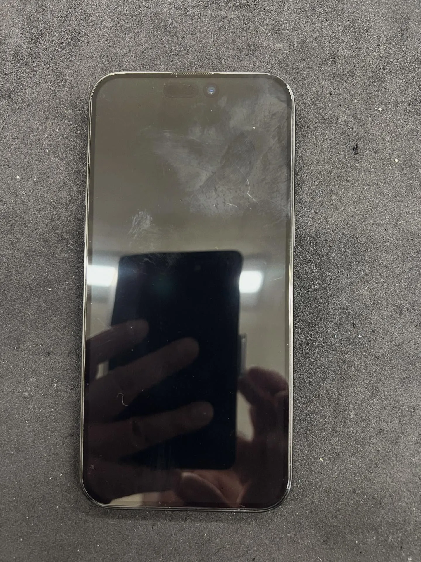 iPhone 15promaxのバッテリー交換