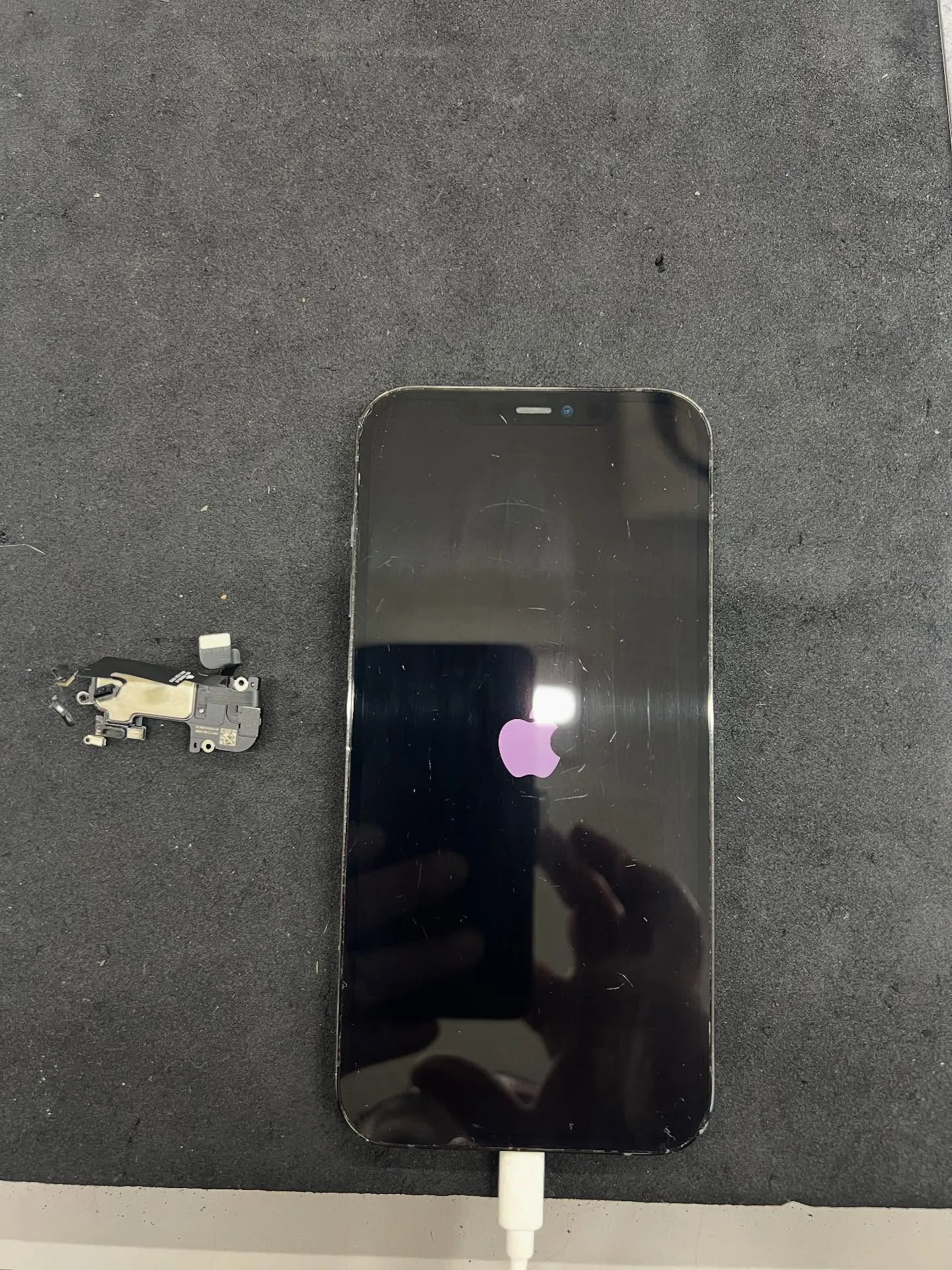 iPhone 12promaxのイヤースピーカー修理