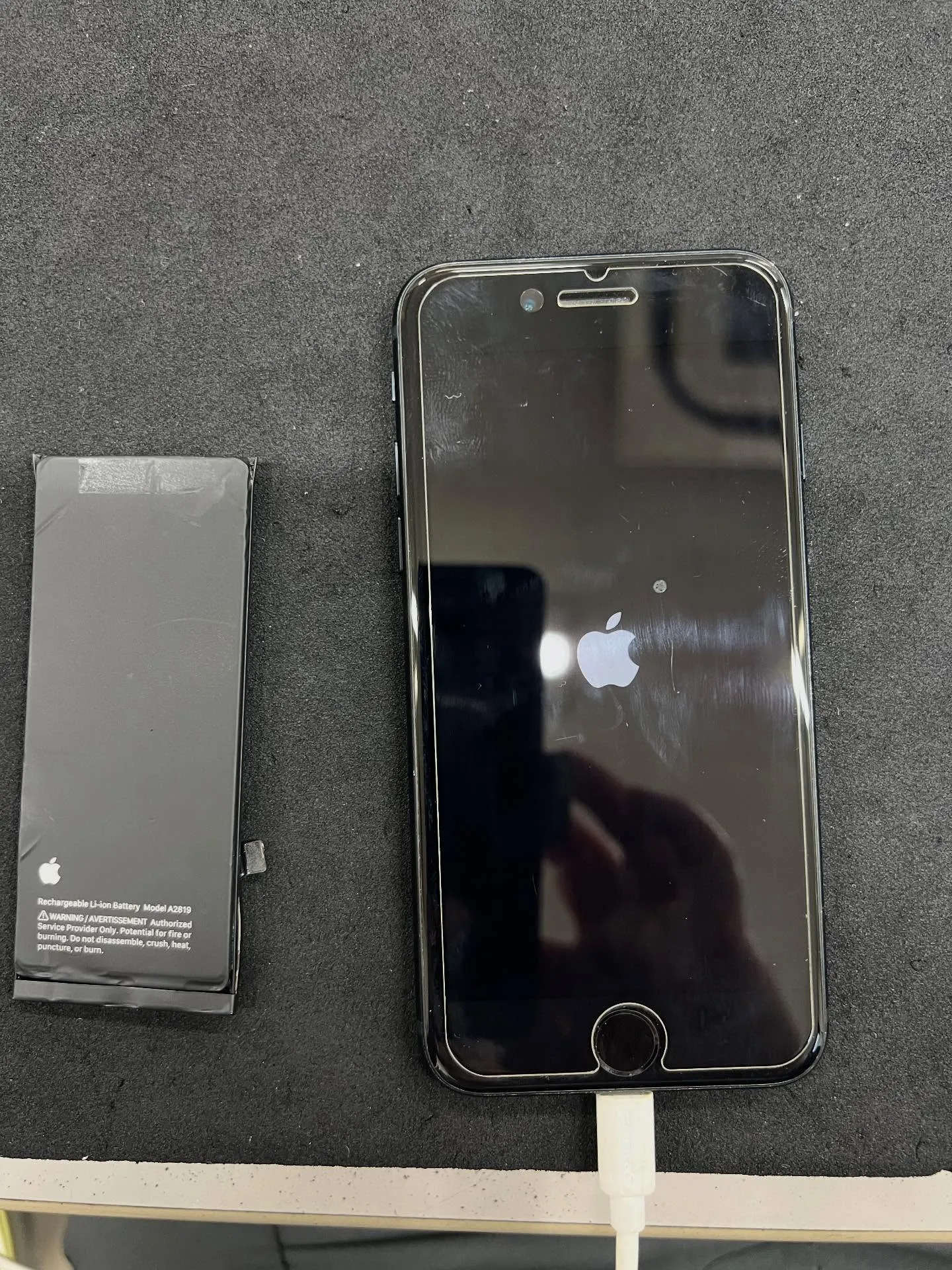 iPhoneSE3のバッテリー交換