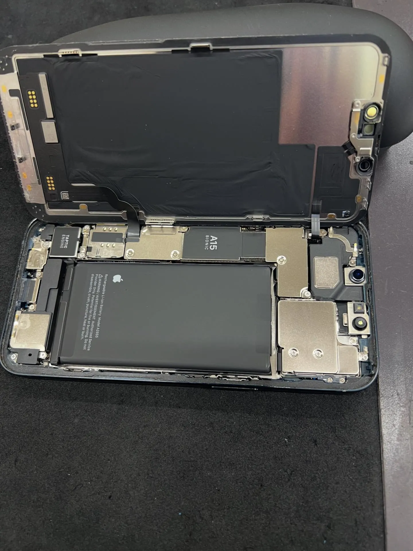 iPhone13の画面修理