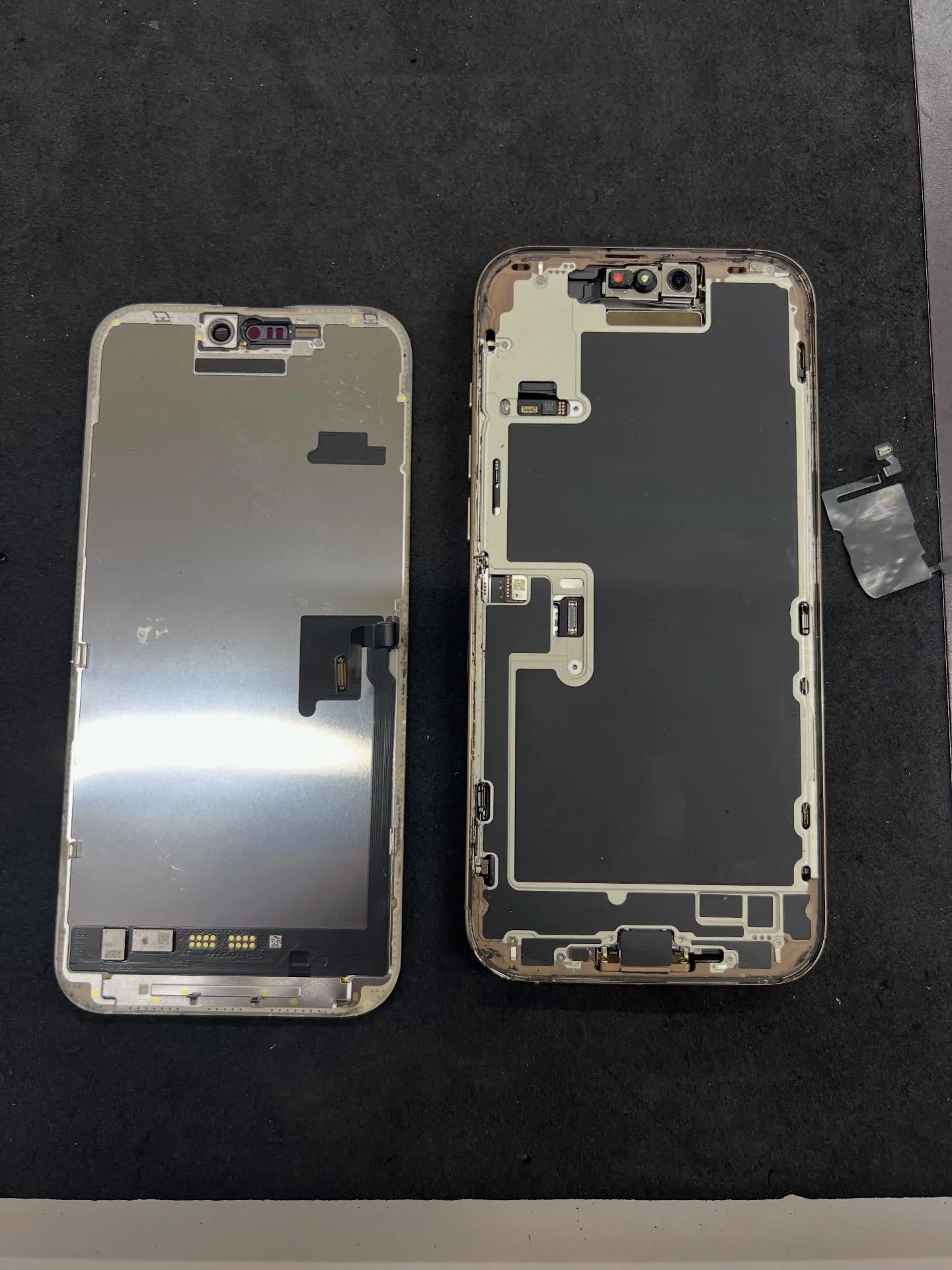 iPhone15の画面修理