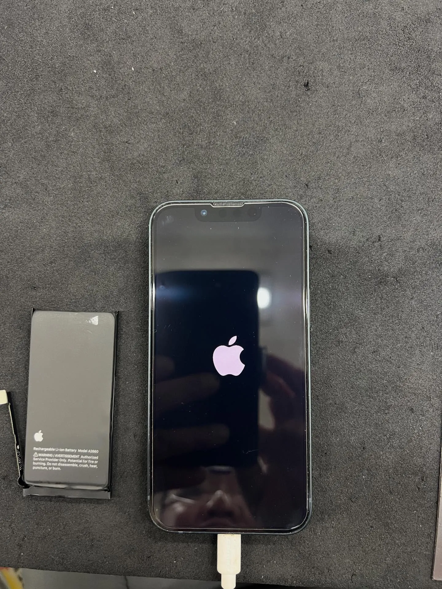 iPhone13のバッテリー交換