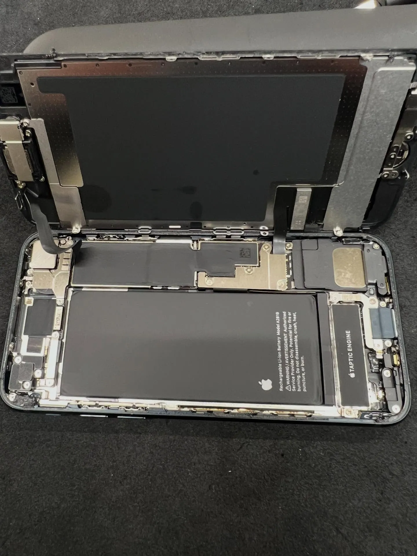 iPhone SE3のバッテリー交換