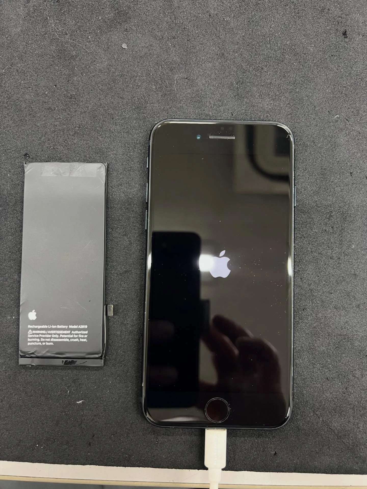 iPhone SE3のバッテリー交換