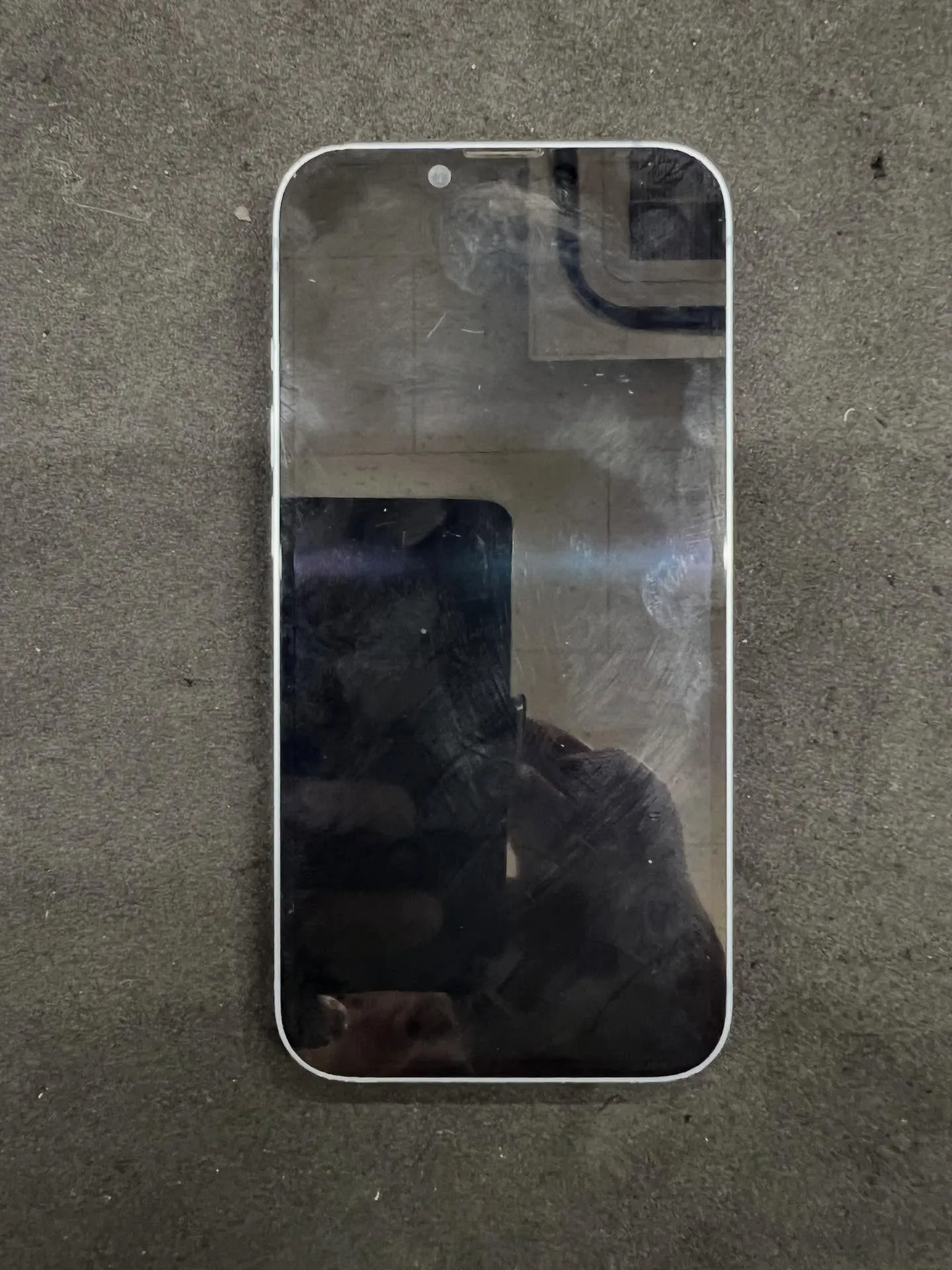 iPhone 14画面修理