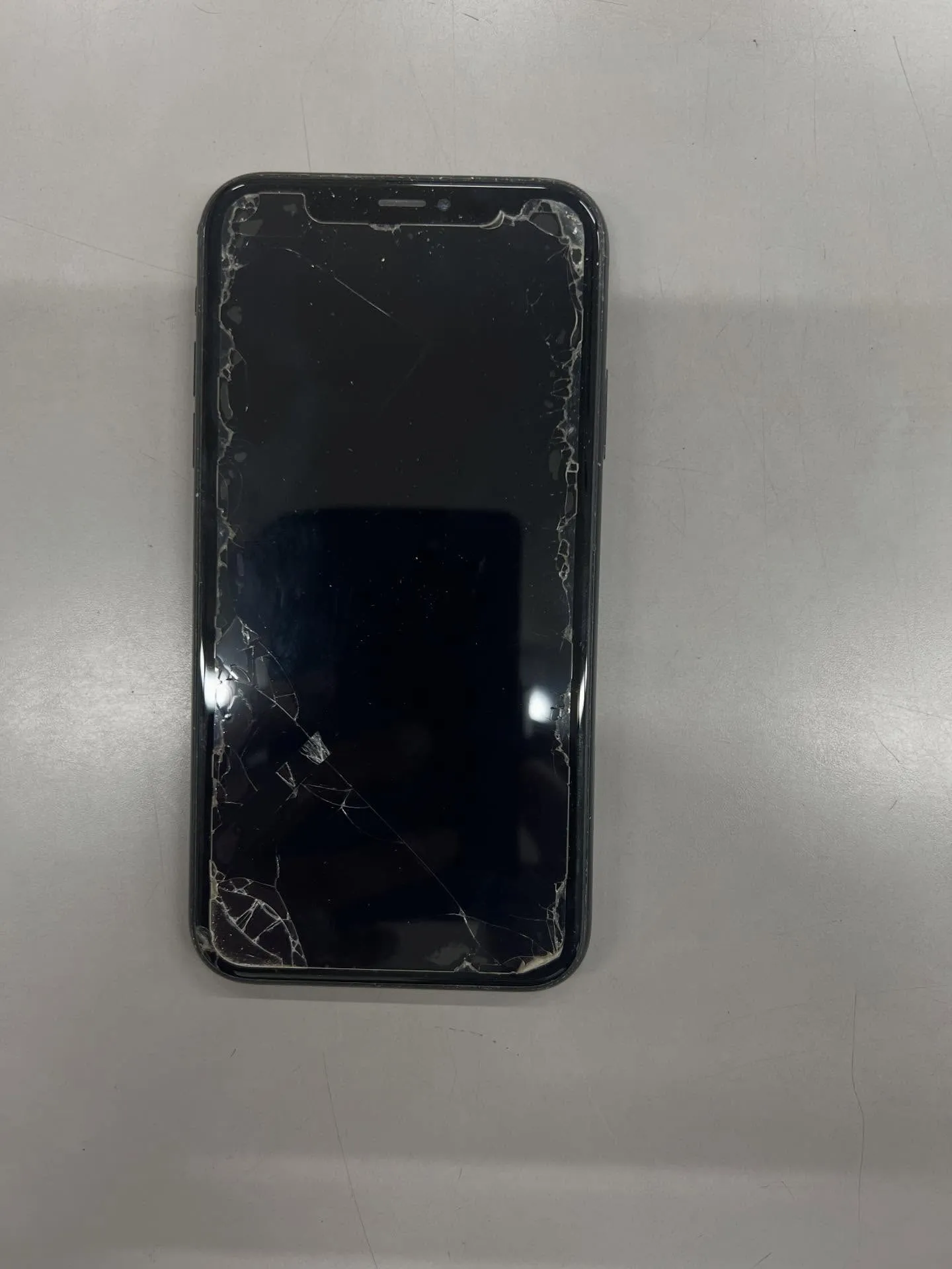 iPhone11の画面修理