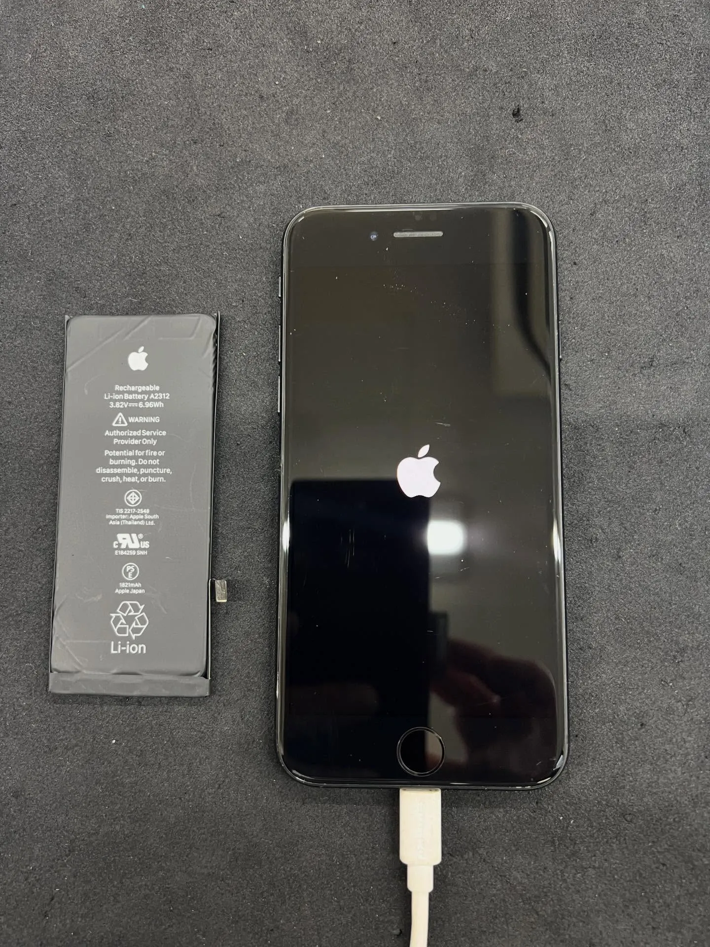 iPhone SE2のバッテリー交換