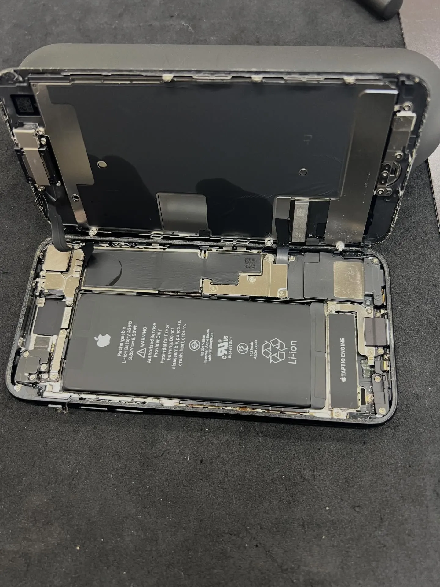 iPhone SE2の画面修理