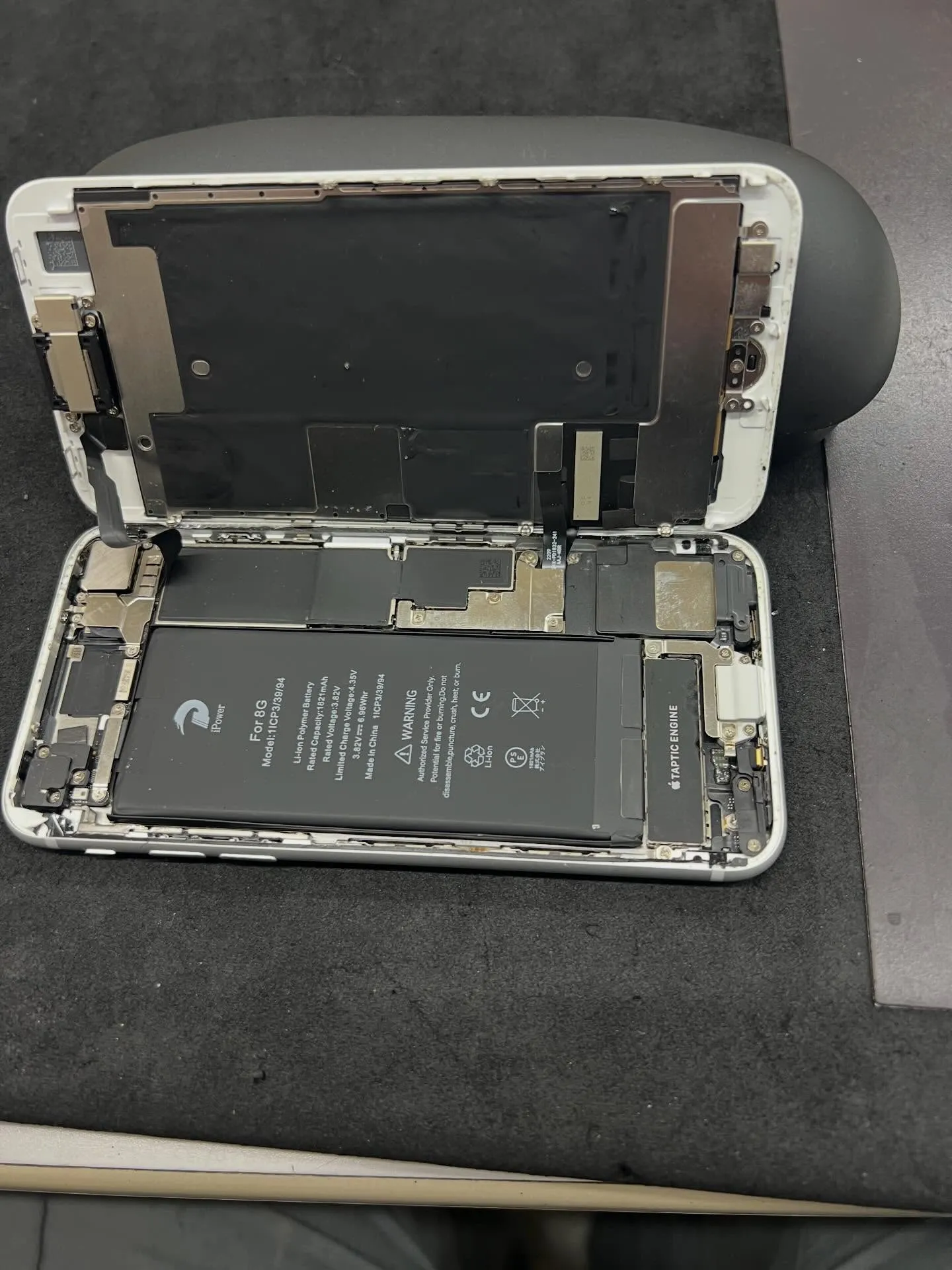 iPhone8の画面修理
