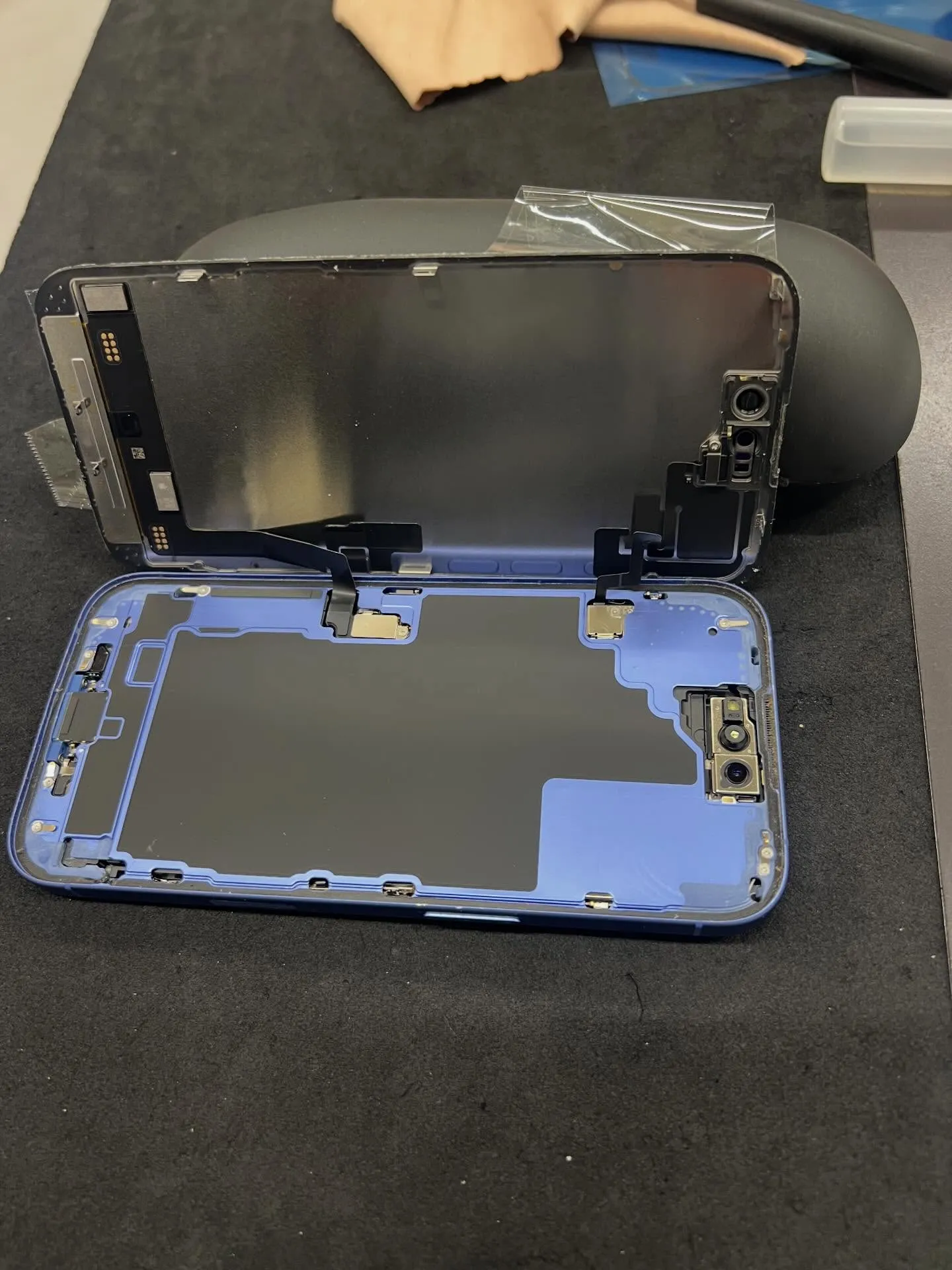 iPhone15の画面修理