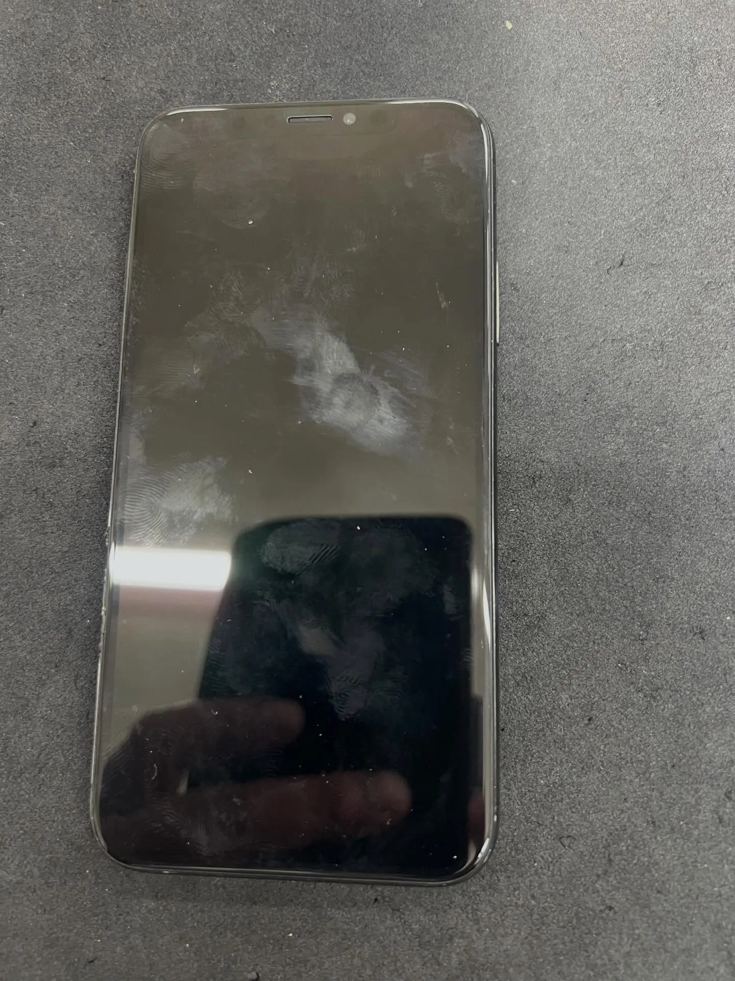 iPhoneXの充電口の修理