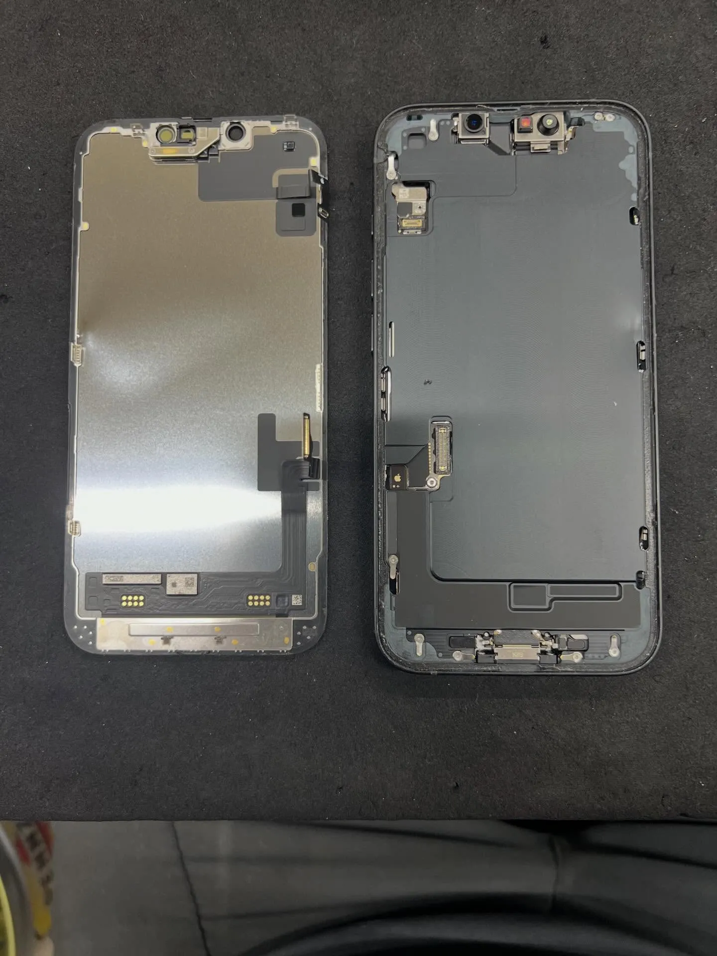 iPhone15の画面修理
