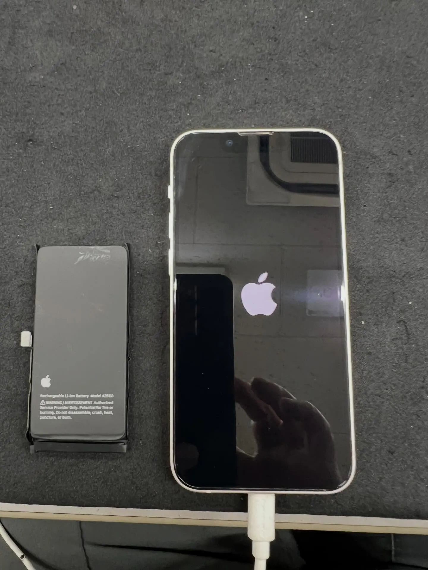 iPhone13のバッテリー交換