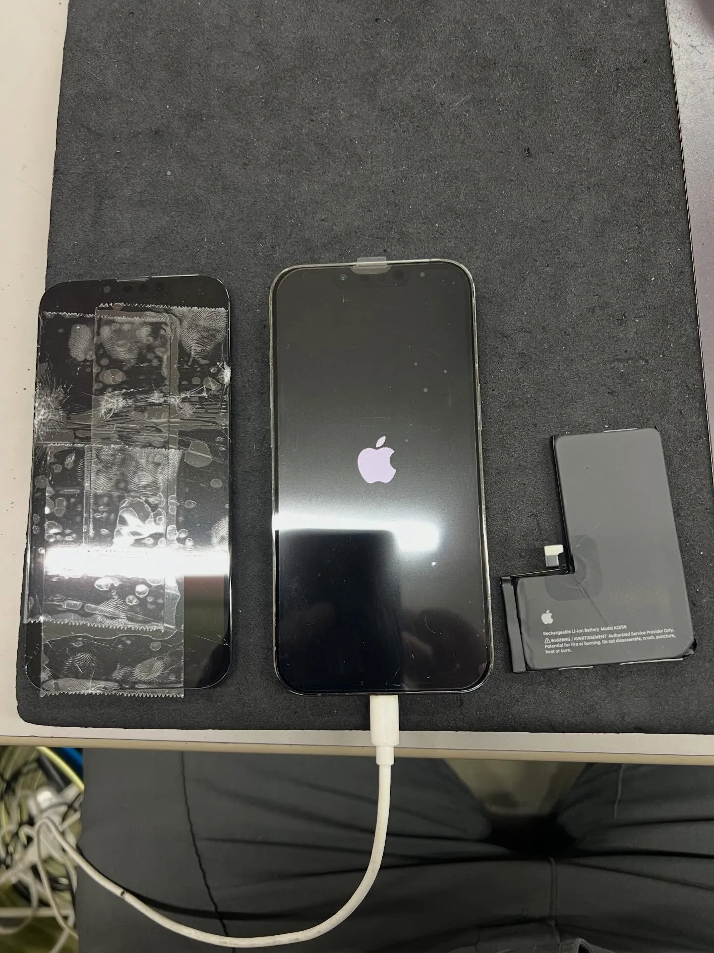 iPhone 13proの画面修理とバッテリー交換