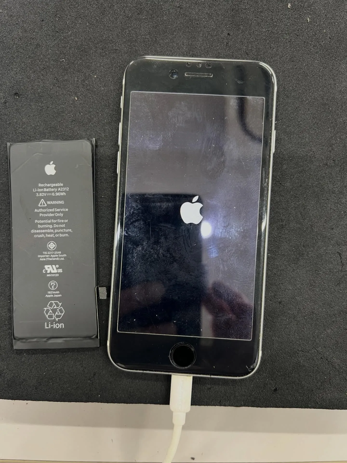 iPhone SE2のバッテリー交換