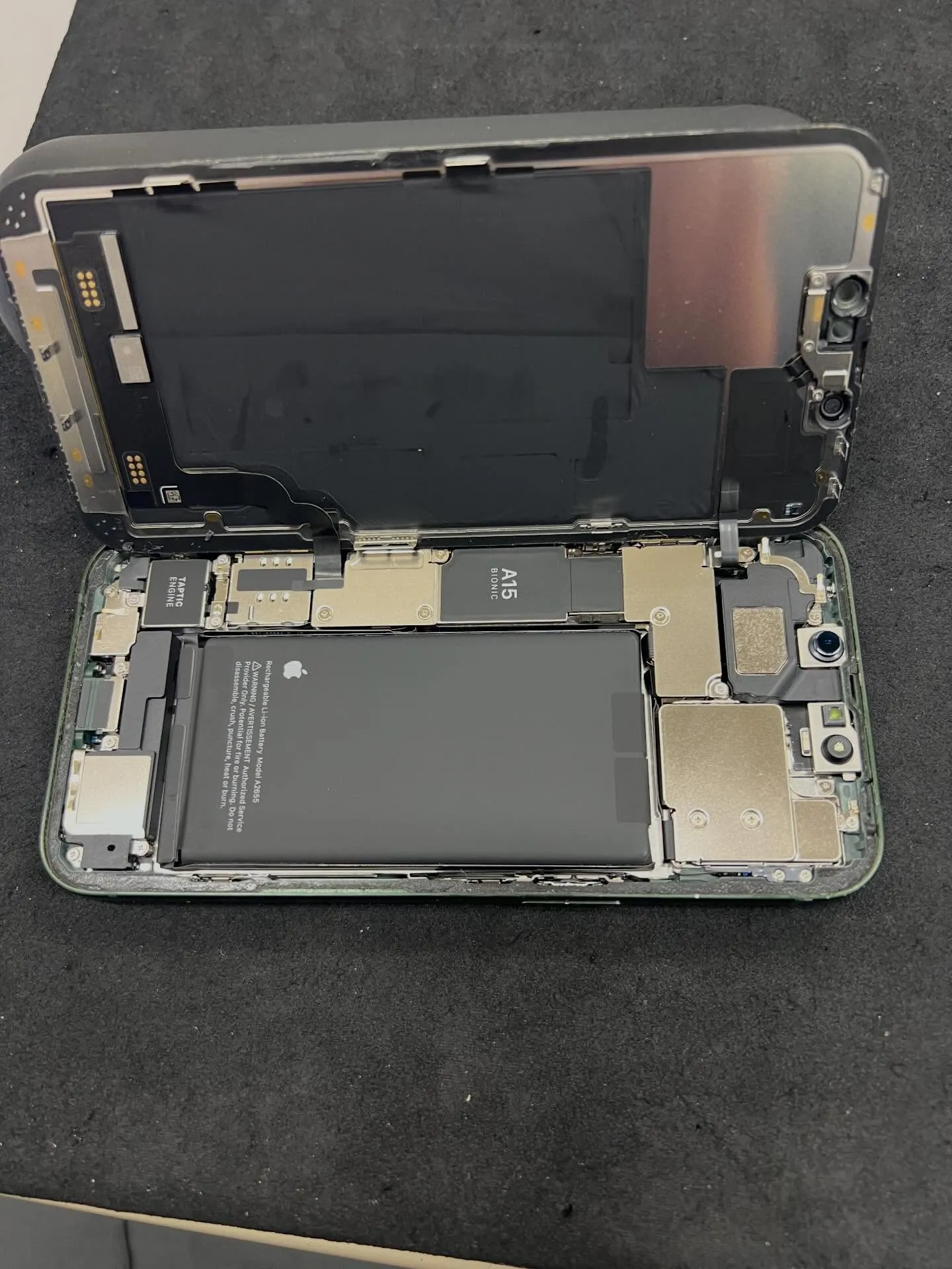 iPhone13のバッテリー交換