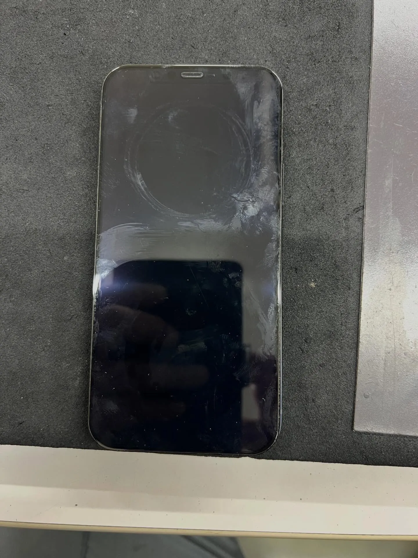 iPhone 12proのバッテリー交換