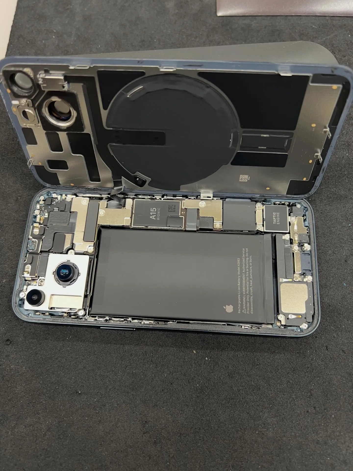 iPhone 14のバッテリー交換