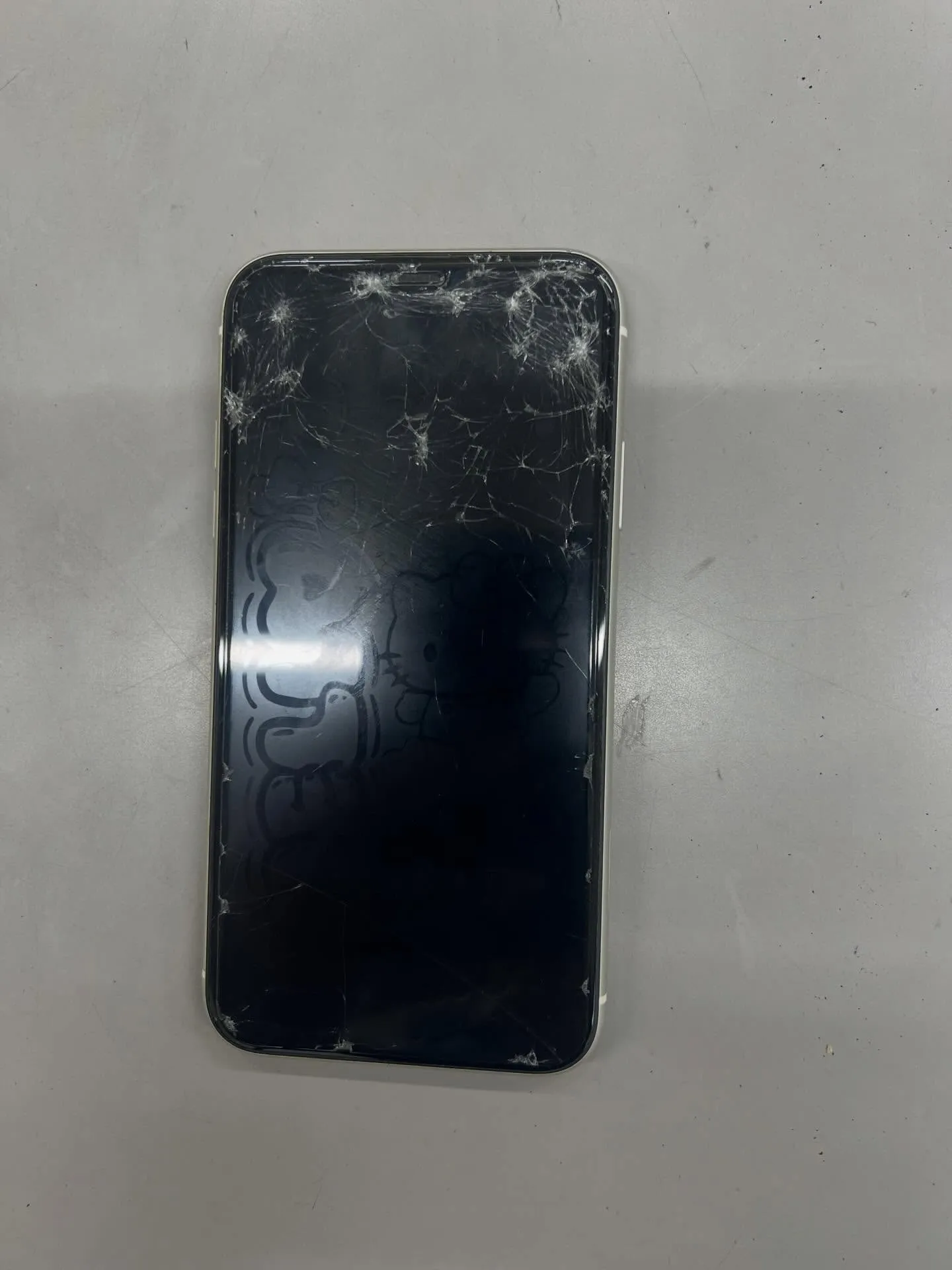 iPhone11の画面修理