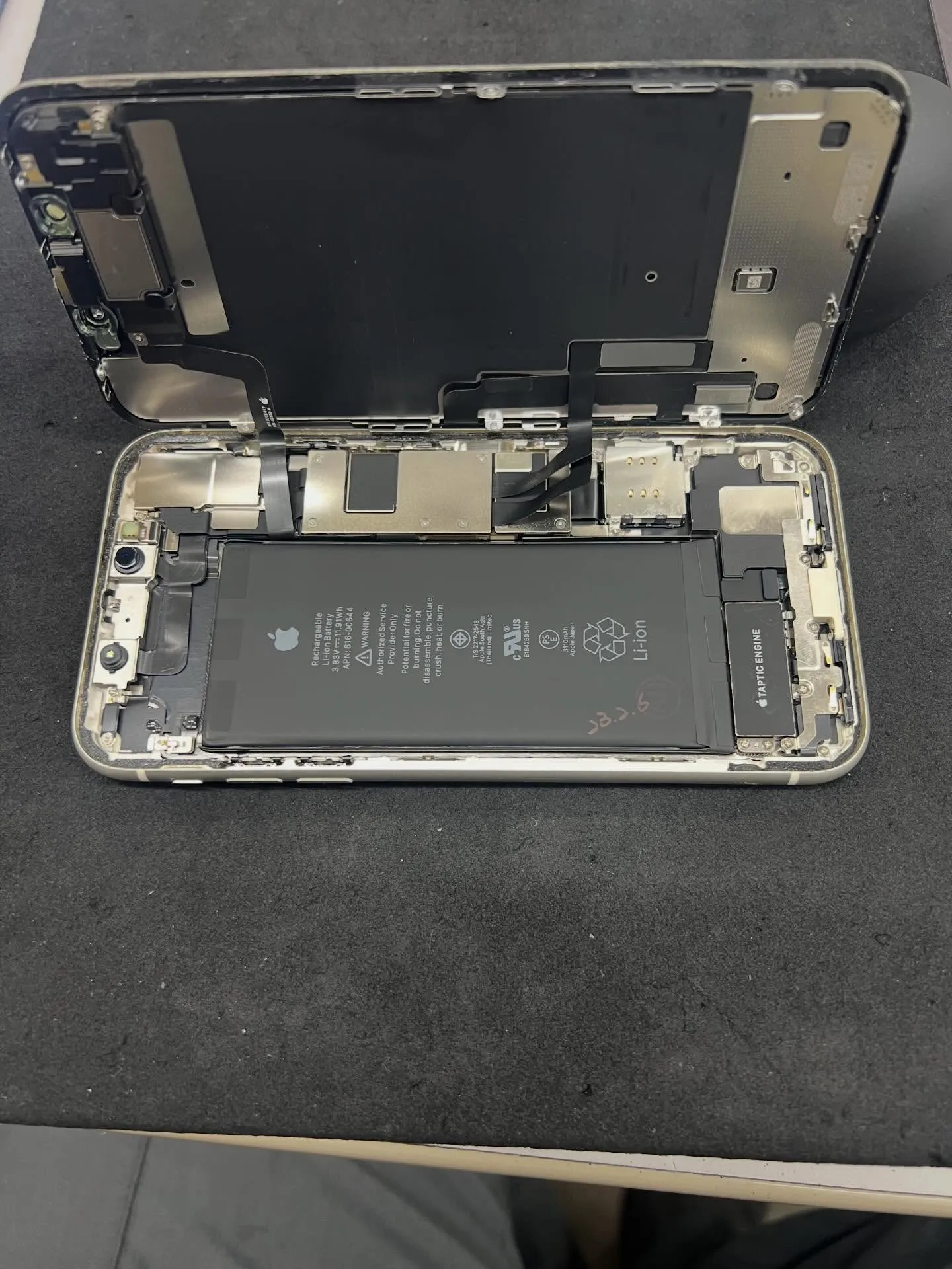 iPhone11の画面修理